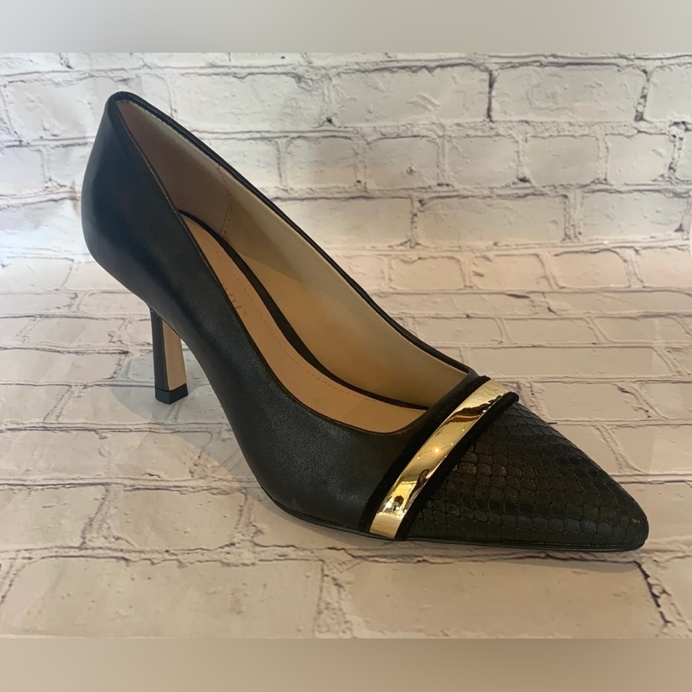 Liverpool Belair Black Heels with Gold Accent, size 10, new in box